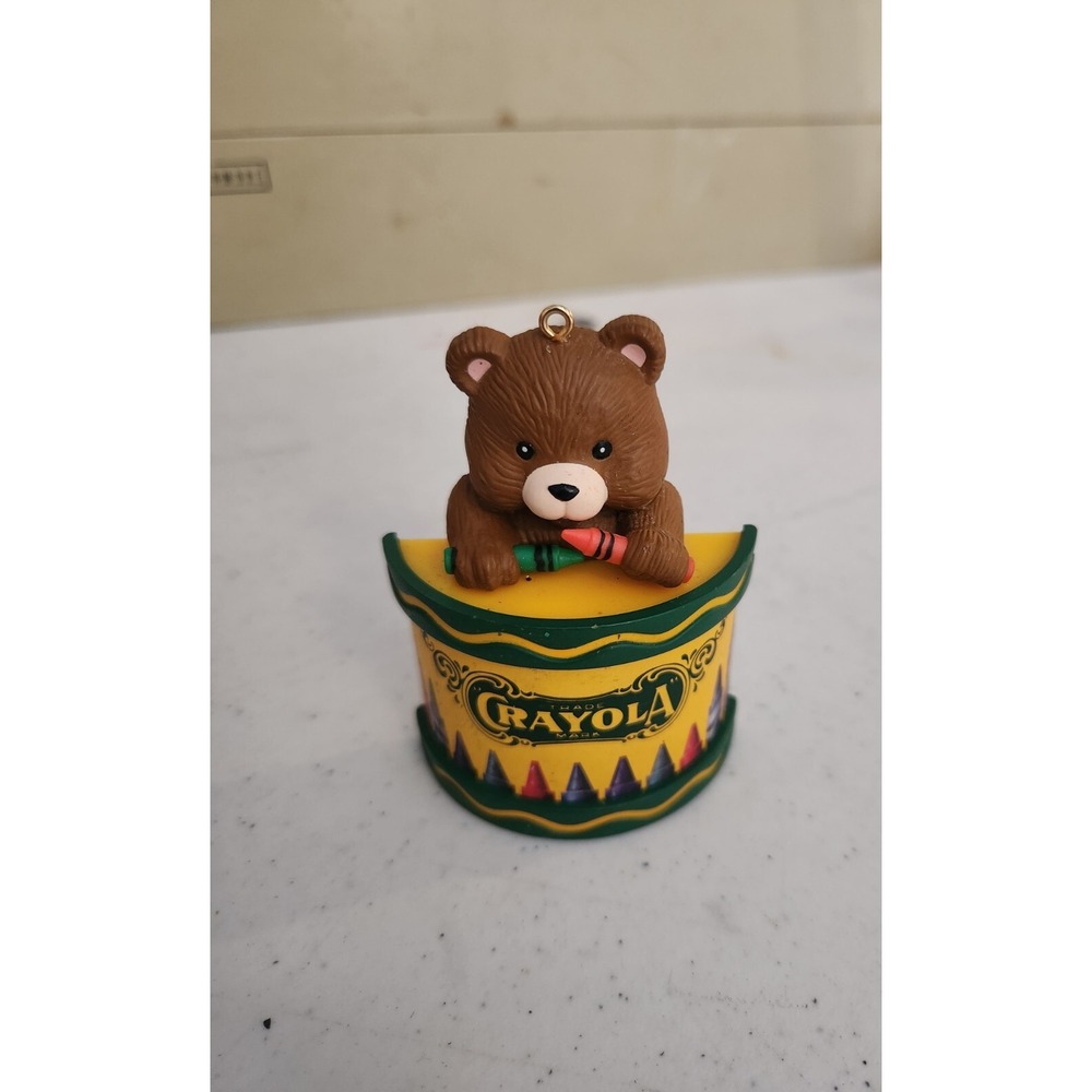 BINNEY & SMITH CHRISTMAS ORNAMENT ~ CRAYOLA‎ ~ BEAR with CRAYONS ~ 1992